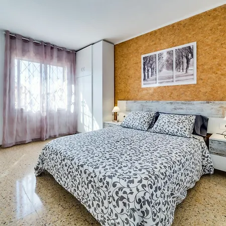 Apartment Vivalidays Pere *
